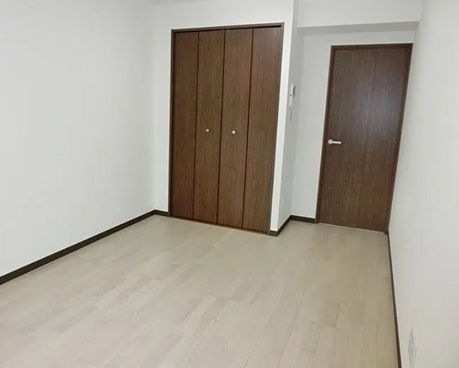 居室・リビング　レッドウィング