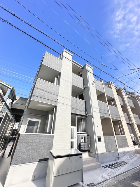 建物外観　モダンで日当たりのいいお部屋です♪