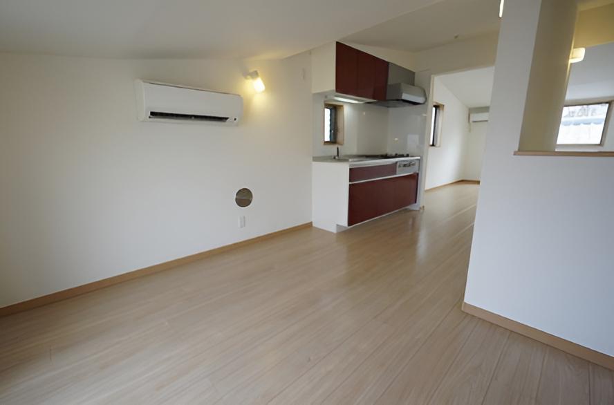 居室・リビング　☆明るい居間☆