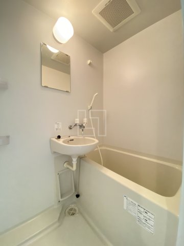 バス・シャワールーム　エルミタージュ難波南V　浴室