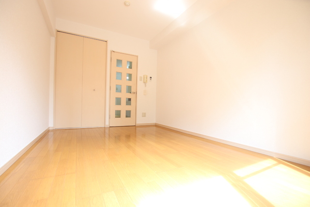 居室・リビング　【※別室参考写真】６帖の洋室