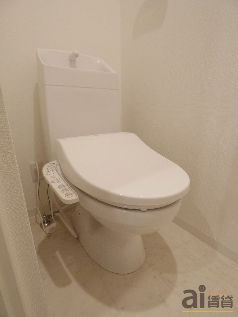 トイレ　※別号室写真です。