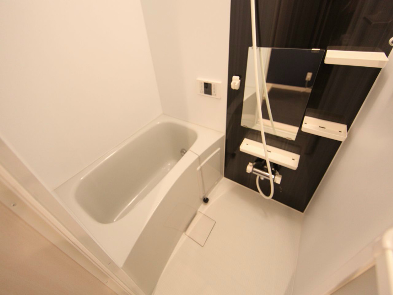 バス・シャワールーム　追い焚き　オートバス機能付バスルーム