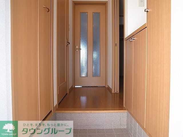 玄関　※別号室参考写真です