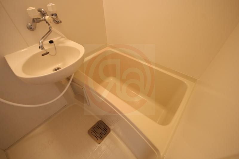 バス・シャワールーム　ゆったり過ごせるお風呂です