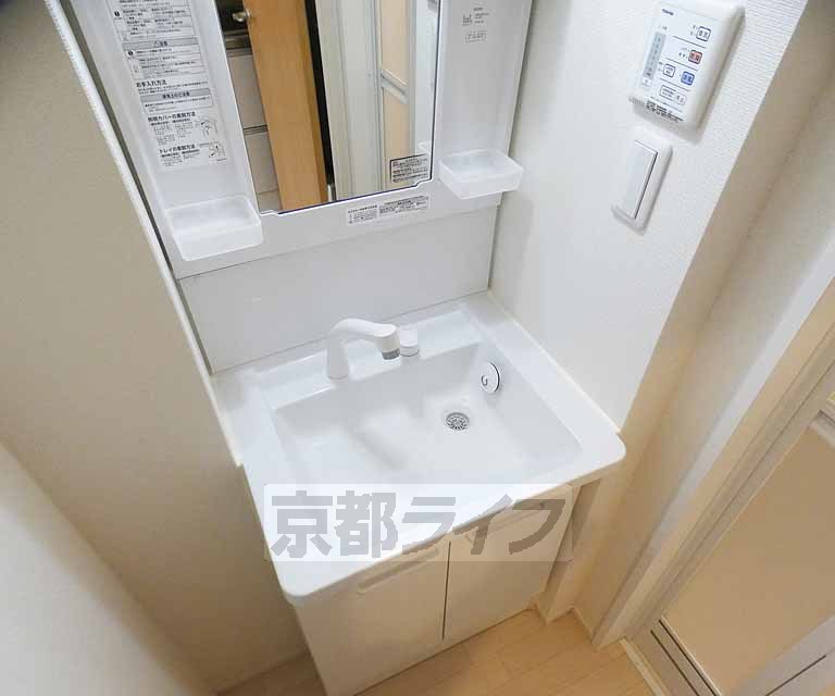 洗面設備　朝の準備も捗ります