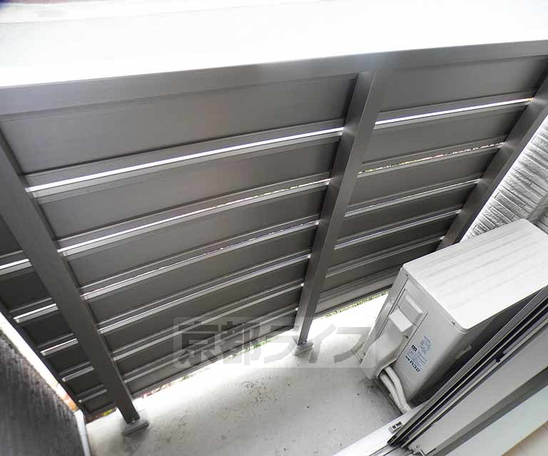 バルコニー　しっかり目隠しつき