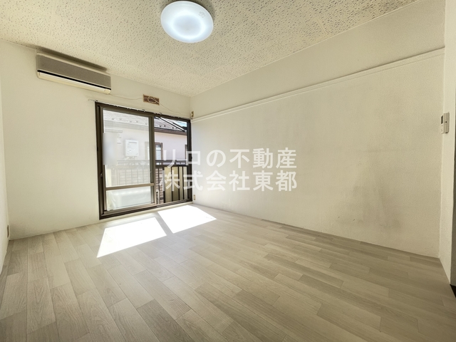 居室・リビング　南向きで日当たり良好なお部屋！