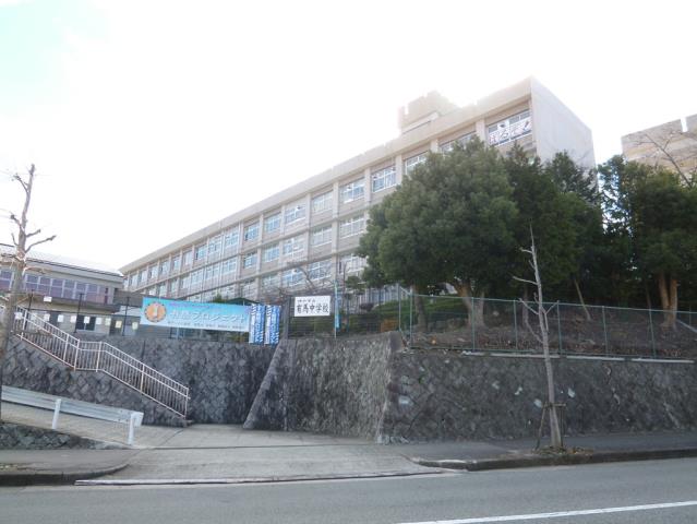 中学校　神戸市立中学校有馬中学校（中学校）まで712m