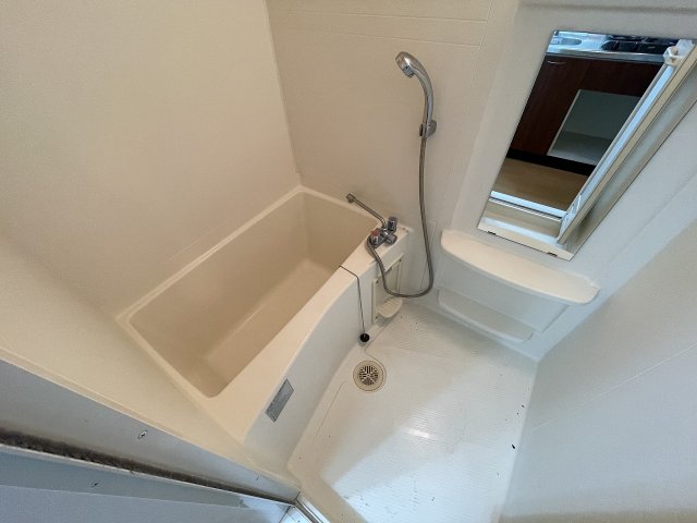 バス・シャワールーム　お風呂です