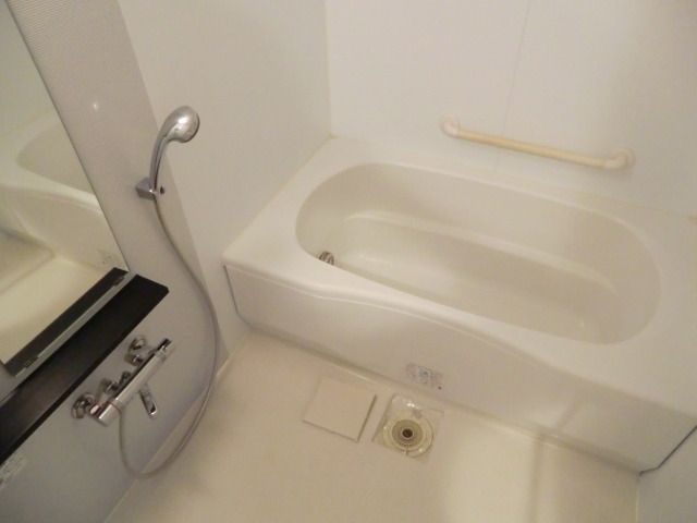 バス・シャワールーム　ゆったり広い追炊機能付バス