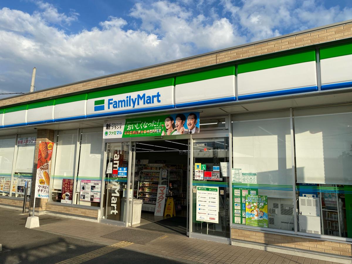 コンビニ　ファミリーマート栗東下鈎店（コンビニ）まで665m