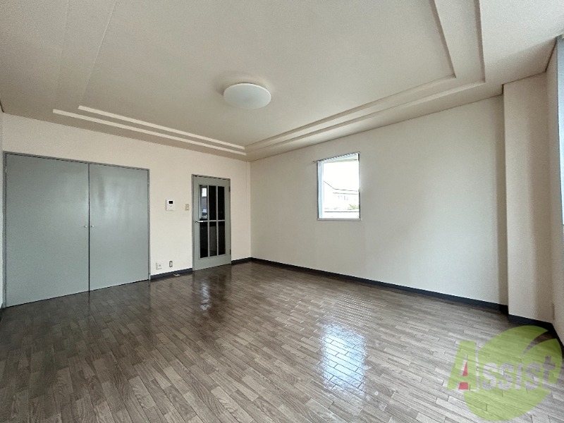 その他部屋・スペース　きれいな洋室が広がっていて居心地が良さそうですね。