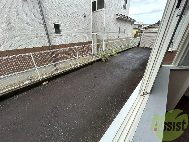 バルコニー　こちらの物件に、バルコニーはありませんでした。