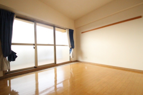 居室・リビング　※別部屋の写真です