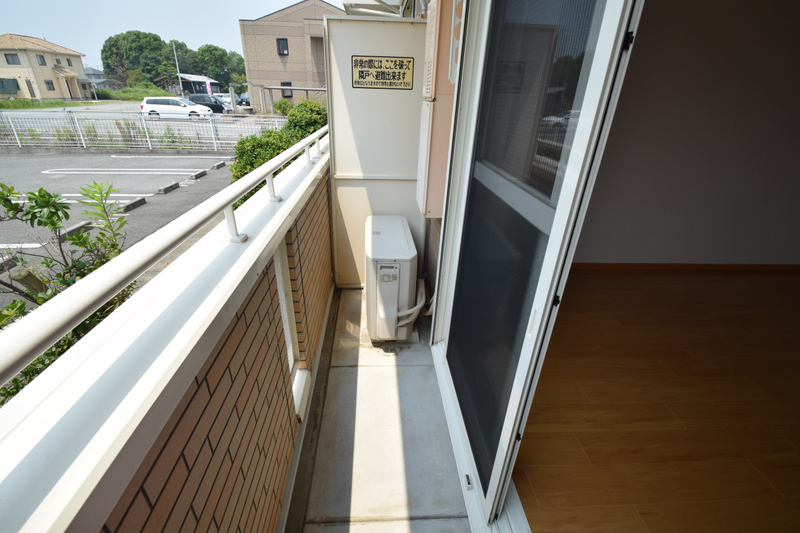 バルコニー　明るいバルコニー