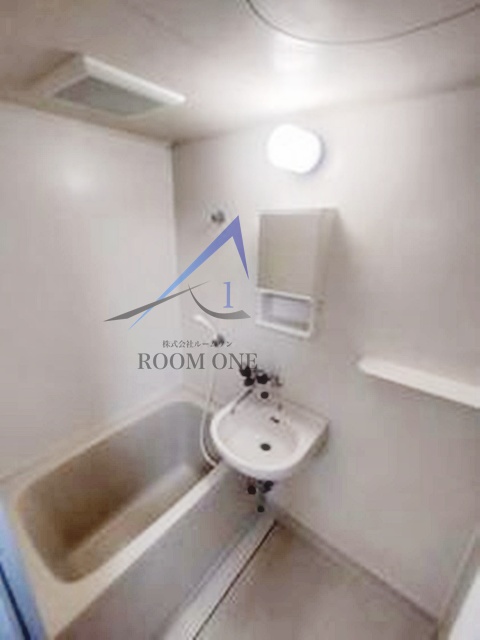 バス・シャワールーム　お風呂です。