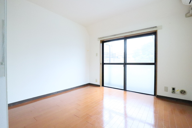 居室・リビング　◆６．５帖の洋室◆