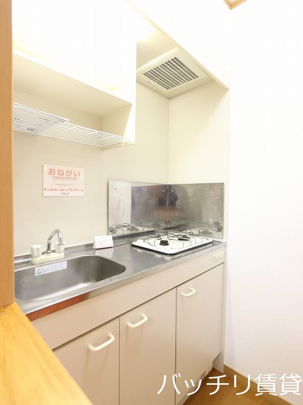 キッチン　画像は同型イメージの為、現況を優先いたします。