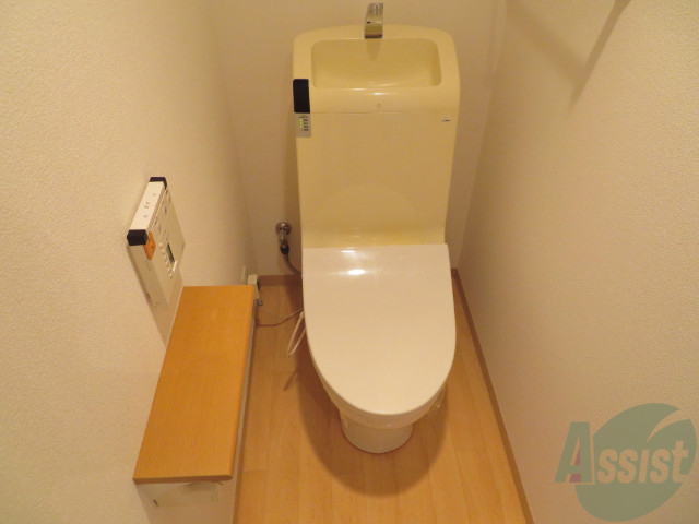 トイレ　こちらはトイレです。清潔感があり、安心して使用できます。