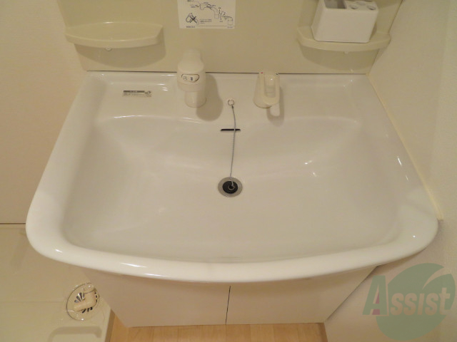 洗面設備　洗面台。身支度にはかかせないですよね～。