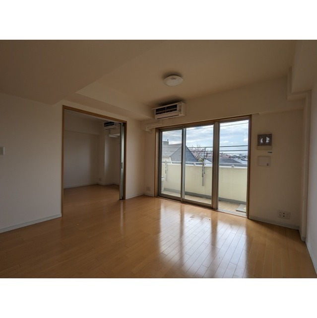 居室・リビング　別部屋の写真ですコンフォリア上池台