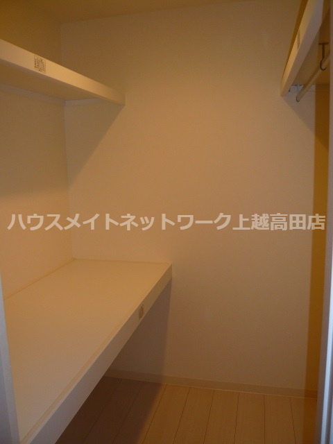 収納　ウォークインクローゼット