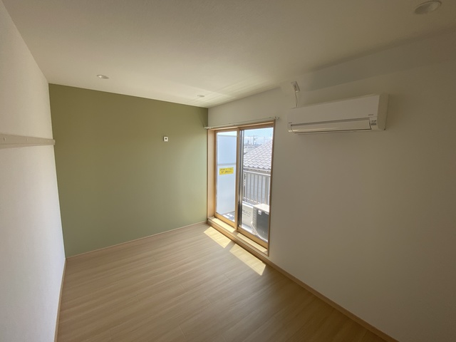 居室・リビング　特徴的なクロスが魅力的です。