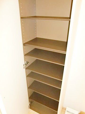 玄関　同先会社施工現状イメージ優先