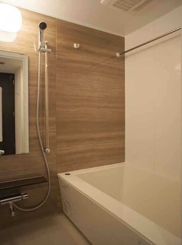 バス・シャワールーム　写真は同タイプ住居です。