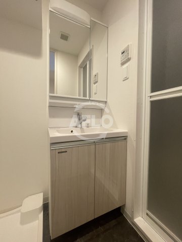 洗面設備　アドバンス大阪シック　独立洗面台