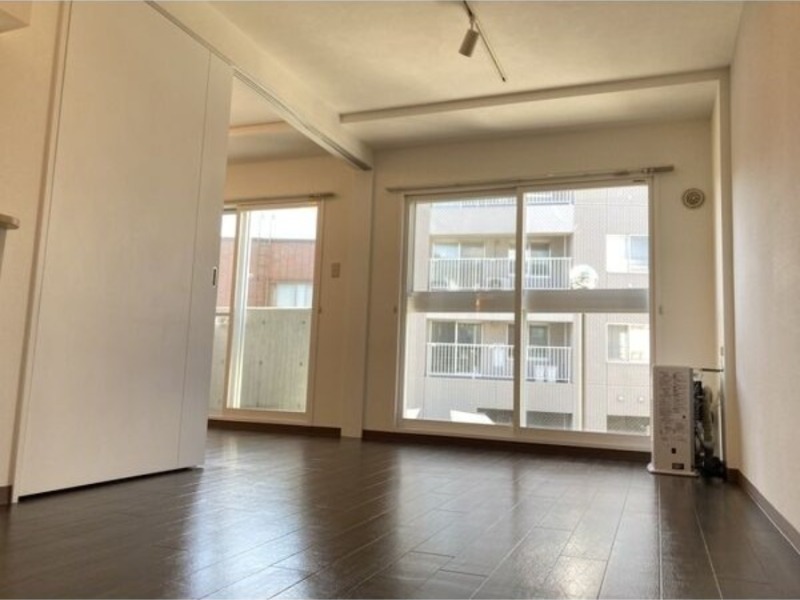 居室・リビング　退去予定につき別号室の画像です。