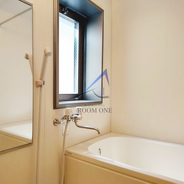 バス・シャワールーム　お風呂です。