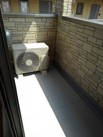 バルコニー　陽当たり良好なバルコニーです