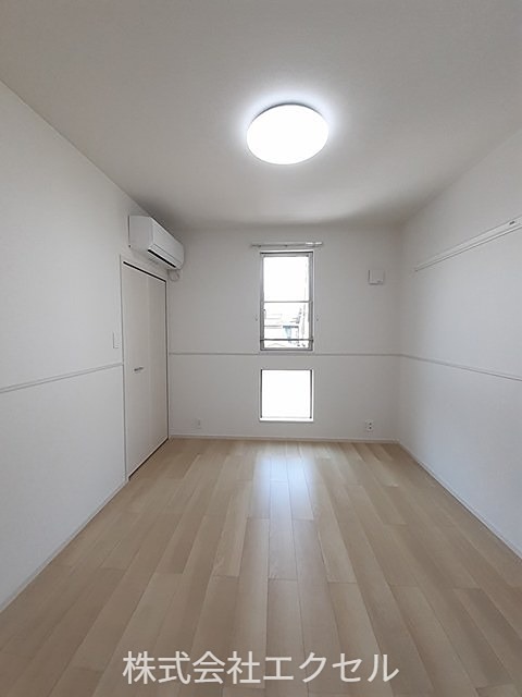 その他部屋・スペース　フローリングの室内です。