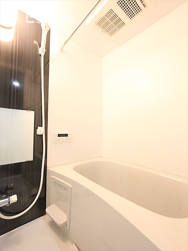 バス・シャワールーム　バスルーム