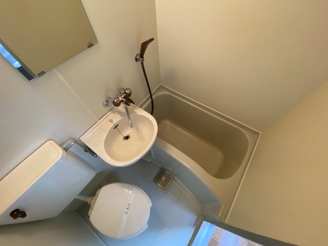 バス・シャワールーム　一人暮らしはシンプルが一番