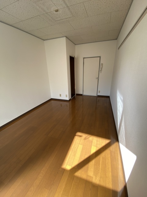 居室・リビング　広くて日当たりもバッチリです