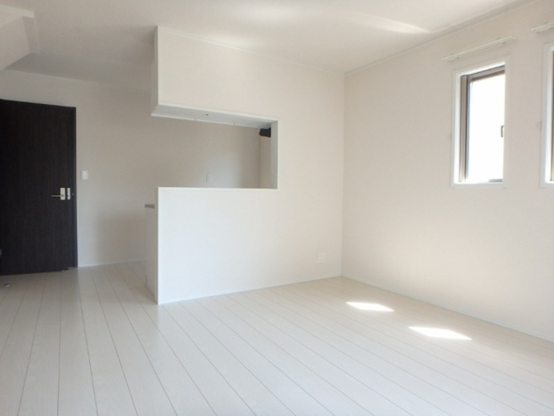 居室・リビング　図面と現状に相違がある場合には現状を優先