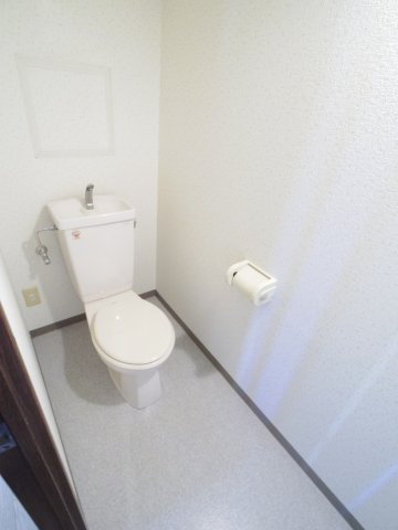 トイレ　参考：同タイプ他部屋