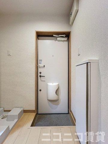 玄関　別号室イメージの為、現状を優先致します。
