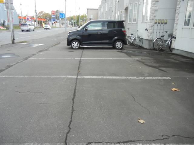 駐車場　駐車場