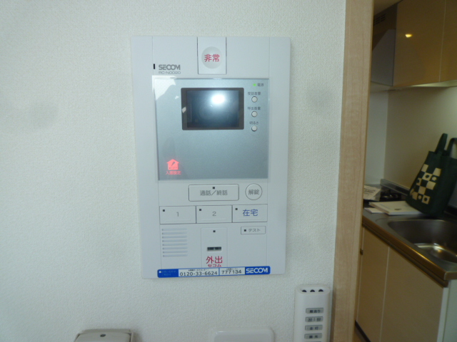 セキュリティ　急な訪問者　確認後安心解錠　TVモニターホン付