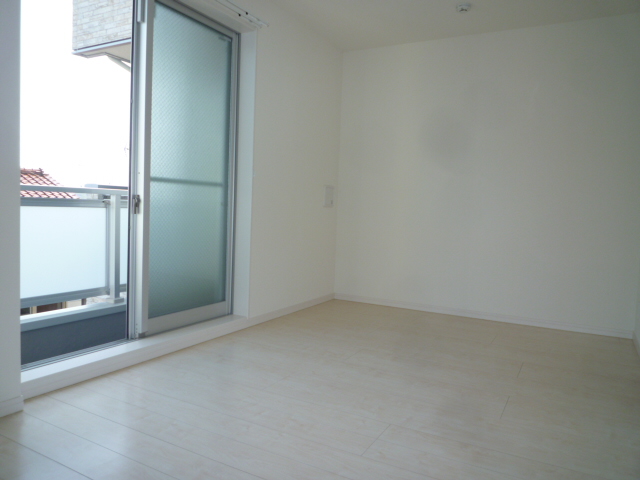 居室・リビング　洋室7.2帖　フローリング施工