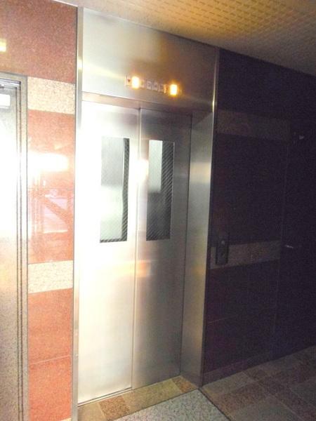 エントランス　★エレベーター完備★