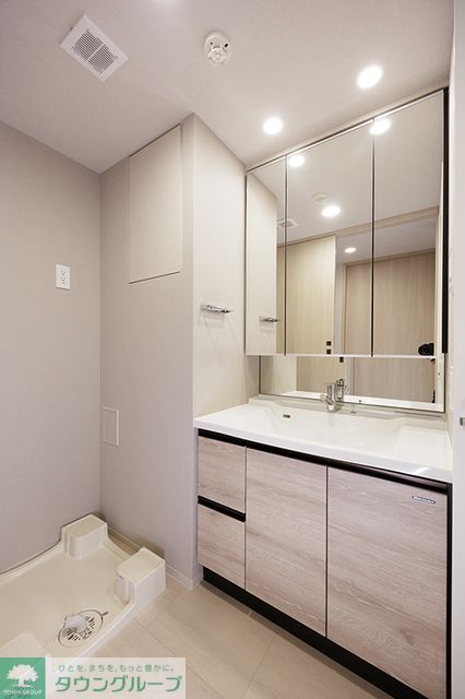 洗面設備　※写真は同タイプ住戸です。