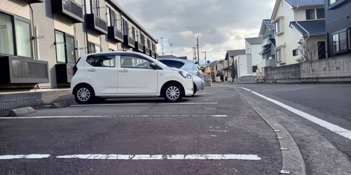 駐車場　駐車場