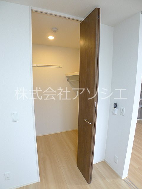 収納　ウォークインクローゼット