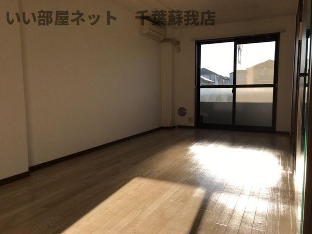 居室・リビング　ゆったりとした居間です