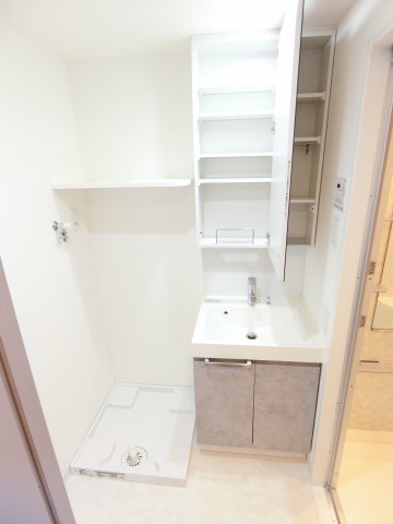 洗面設備　※写真は新築時のものです。